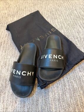 Givenchy Black Logo pool Slide Sandals kids size 31